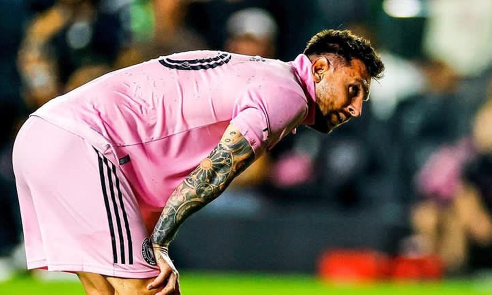 Ο πιο φανατικός υποστηρικτής του Κριστιάνο τον… πούλησε για το φάουλ του Μέσι! (vid)