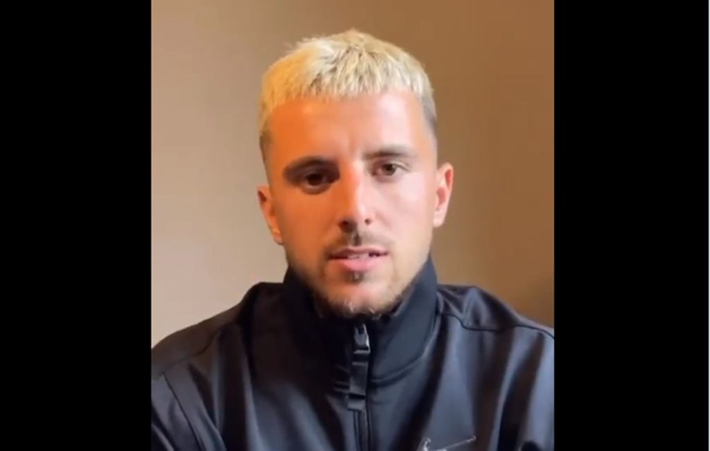 Συγκινητικός ο Μάουντ: «Σας ευχαριστώ για όλα όσα ζήσαμε μαζί 18 χρόνια!» (vid)