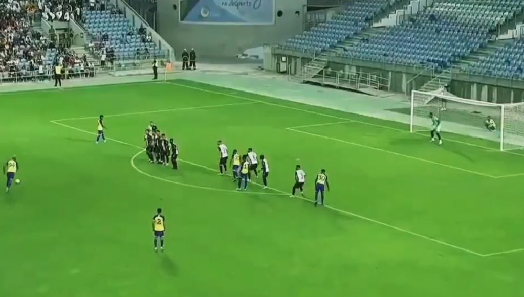 Φάουλ – ρουκέτα του Ταλίσκα με την Αλ Νασρ – Τρελάθηκε ο Κριστιάνο (vid)