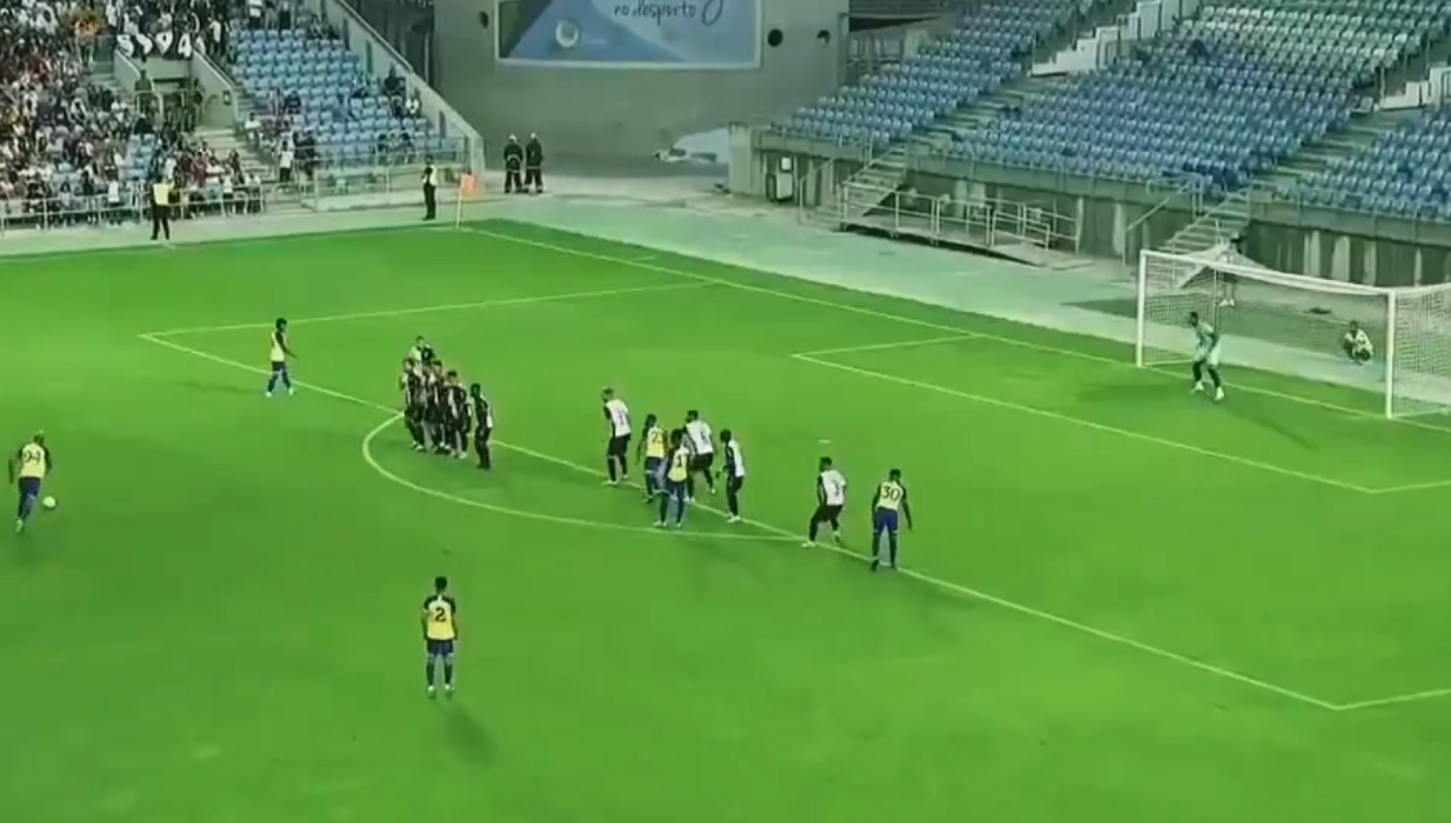 Φάουλ – ρουκέτα του Ταλίσκα με την Αλ Νασρ – Τρελάθηκε ο Κριστιάνο (vid)