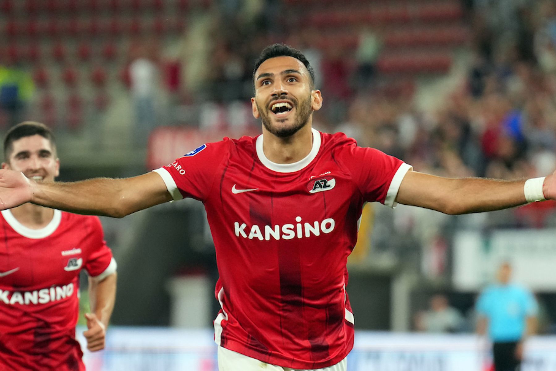 Παυλίδης για… φίλημα συνεχίζει να κουβαλάει την Άλκμααρ!