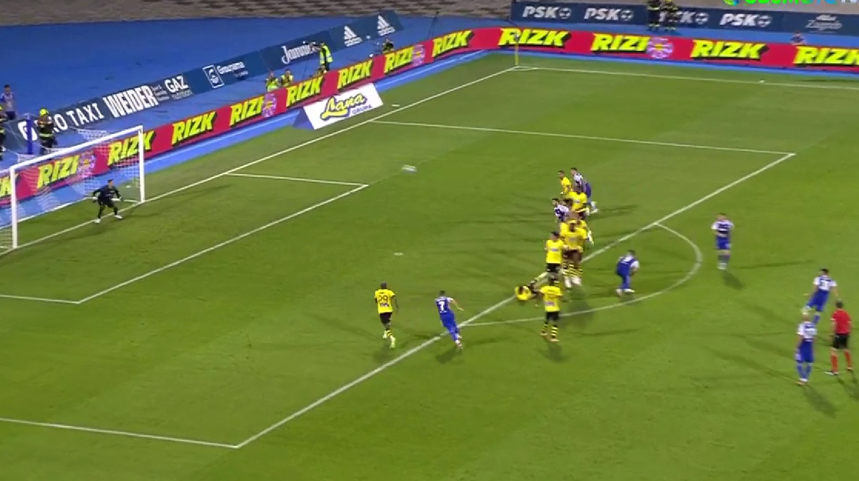 Ντιναμό Ζάγκρεμπ – ΑΕΚ: Ασύλληπτη εκτέλεση φάουλ του Μπουλάτ για το 1-0 (vid)