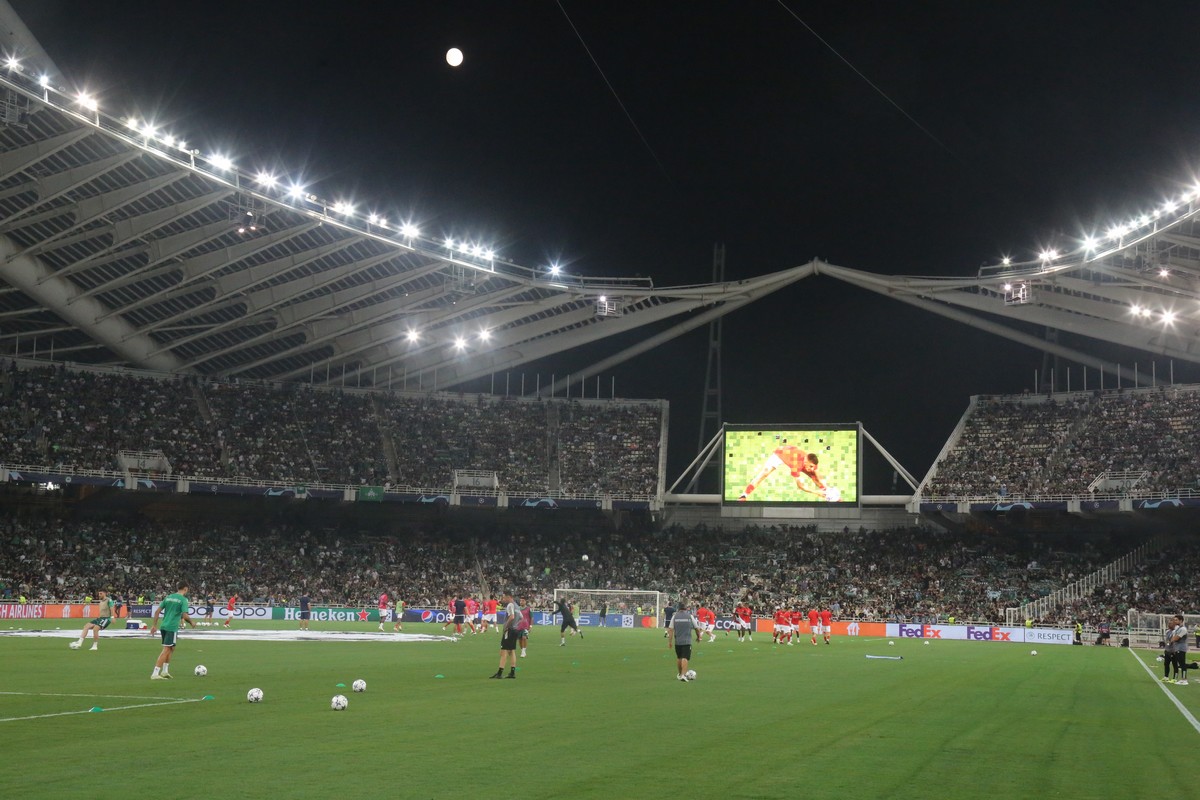 Παναθηναϊκός – Μπράγκα: Φουλ το ΟΑΚΑ σε μια εκρηκτική ατμόσφαιρα! (vids)