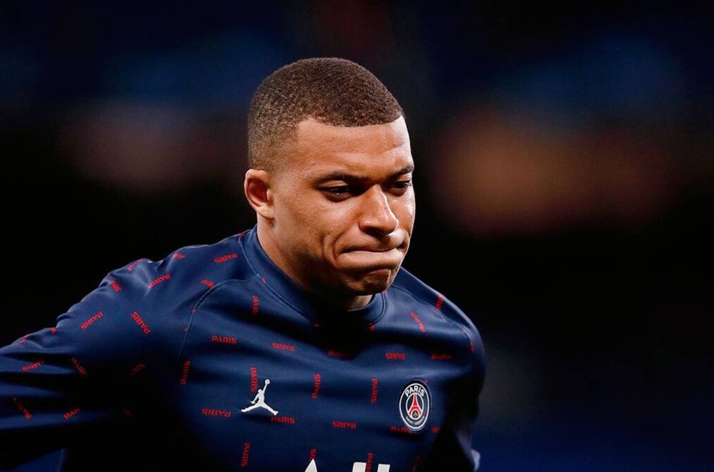 Μια διαφορετική Δευτέρα για τον Μπαπέ – Προπόνηση με τους «κομμένους» της Παρί!