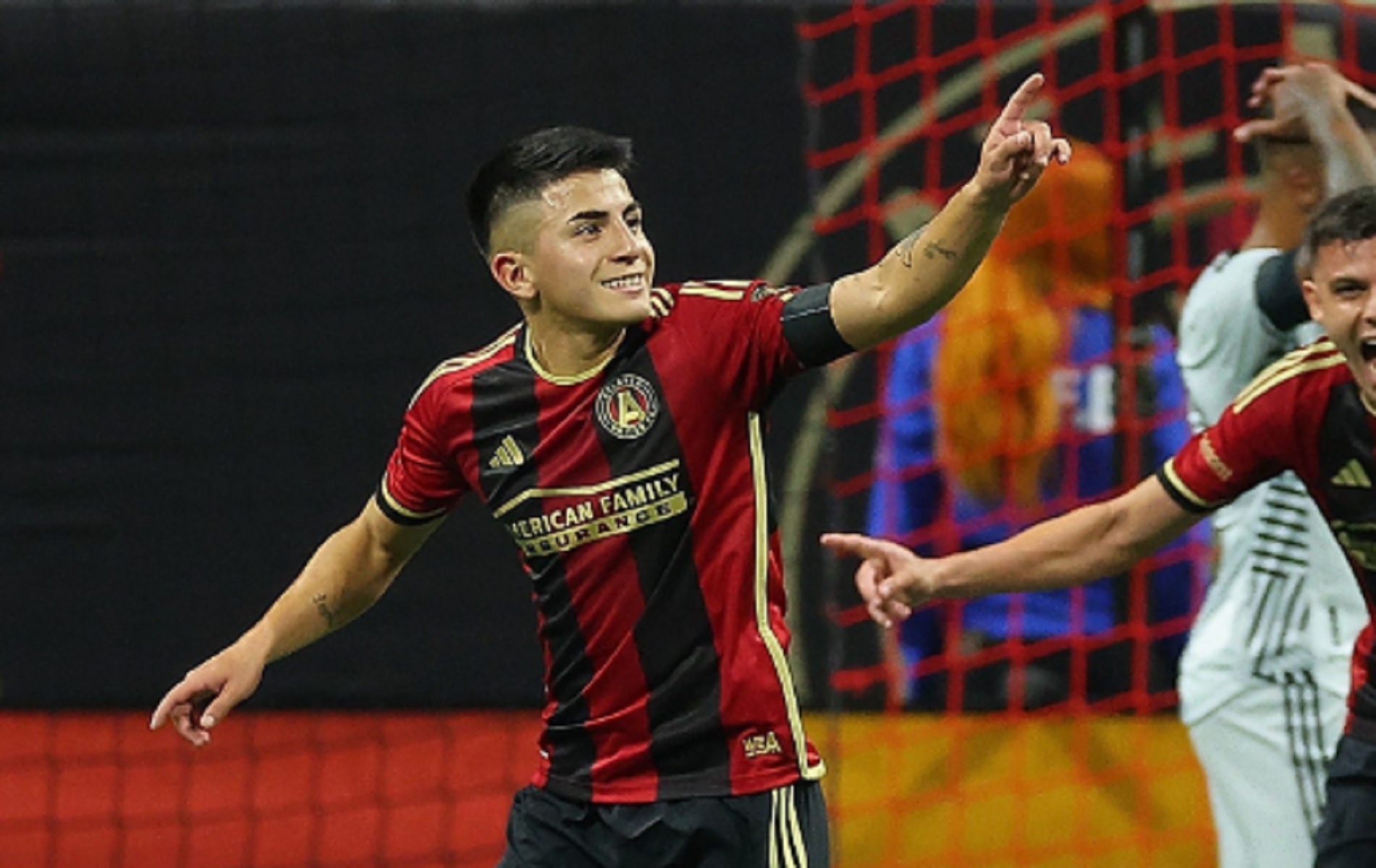 O Άγιαξ ετοιμάζει το τέλειο πρότζεκτ – Φέρνει στην Ευρώπη τον Τιάγκο Αλμάντα