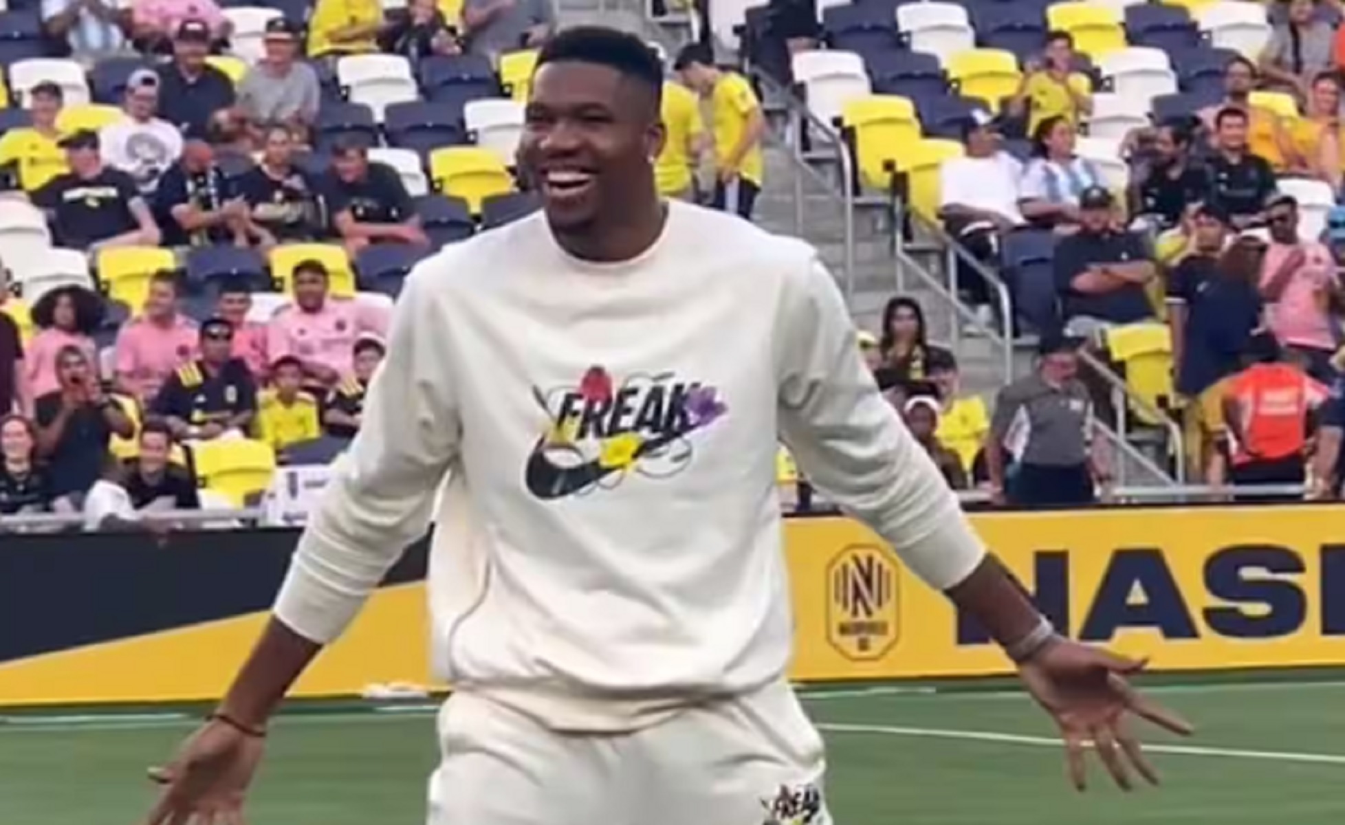 «Σόου» του Αντετοκούνμπο στον τελικό του Leagues Cup – Πανηγύρισε α λα Κριστιάνο στη θέα του Μέσι (vid)