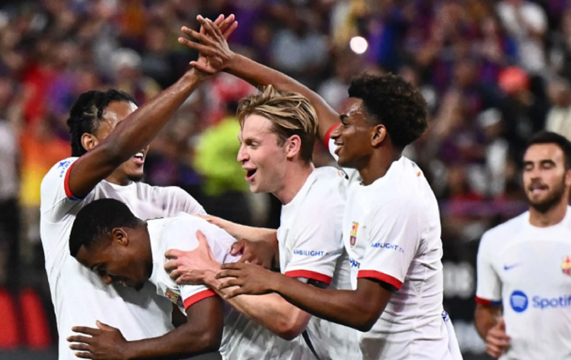 Ο διαστημικός Φάτι είναι η τέλεια απάντηση στη φυγή του Ντεμπελέ (vid)