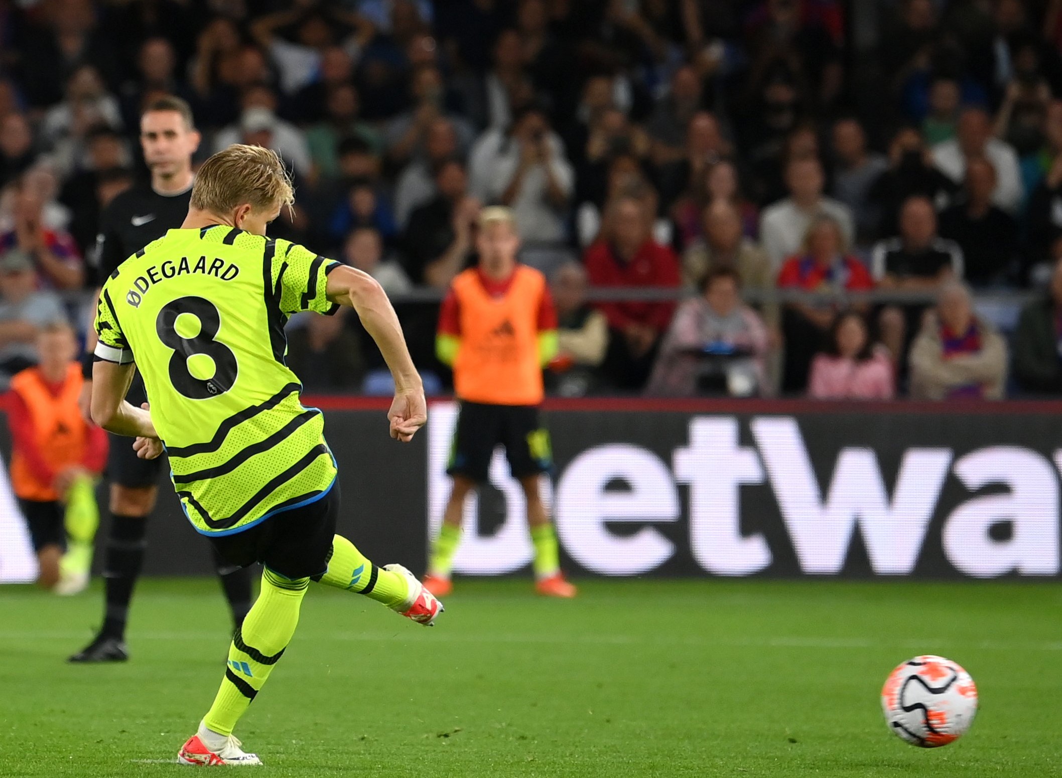 Την «βάρεσαν», αλλά άντεξε η Άρσεναλ – Σπουδαίο διπλό… προσωπικότητας!