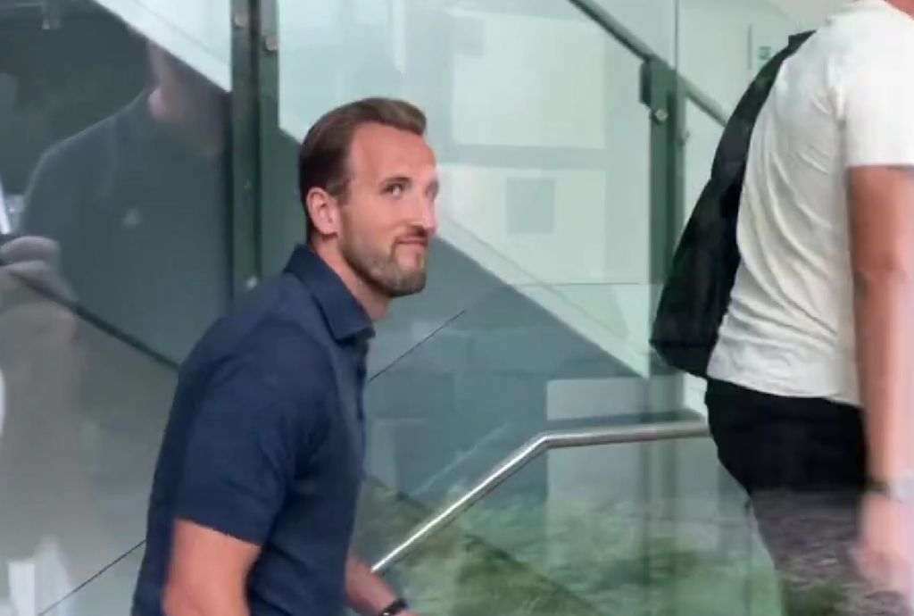 Πάτησε Μόναχο ο Κέιν, έτοιμος για εξετάσεις και υπογραφές!