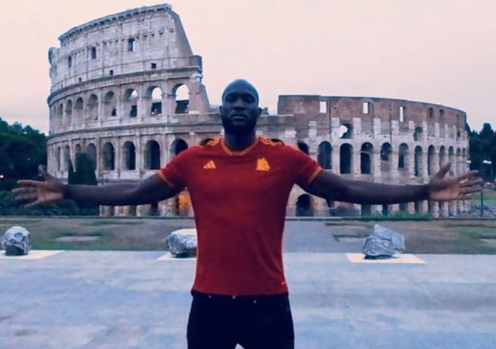 EΠΙΣΗΜΟ: Παίκτης της Ρόμα ο Ρομέλου Λουκάκου (vid)