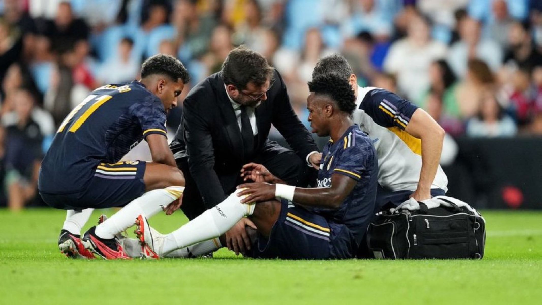 Ξεμένει από επιλογές στην επίθεση η Ρεάλ – Χάνει και τον Βινίσιους με τραυματισμό