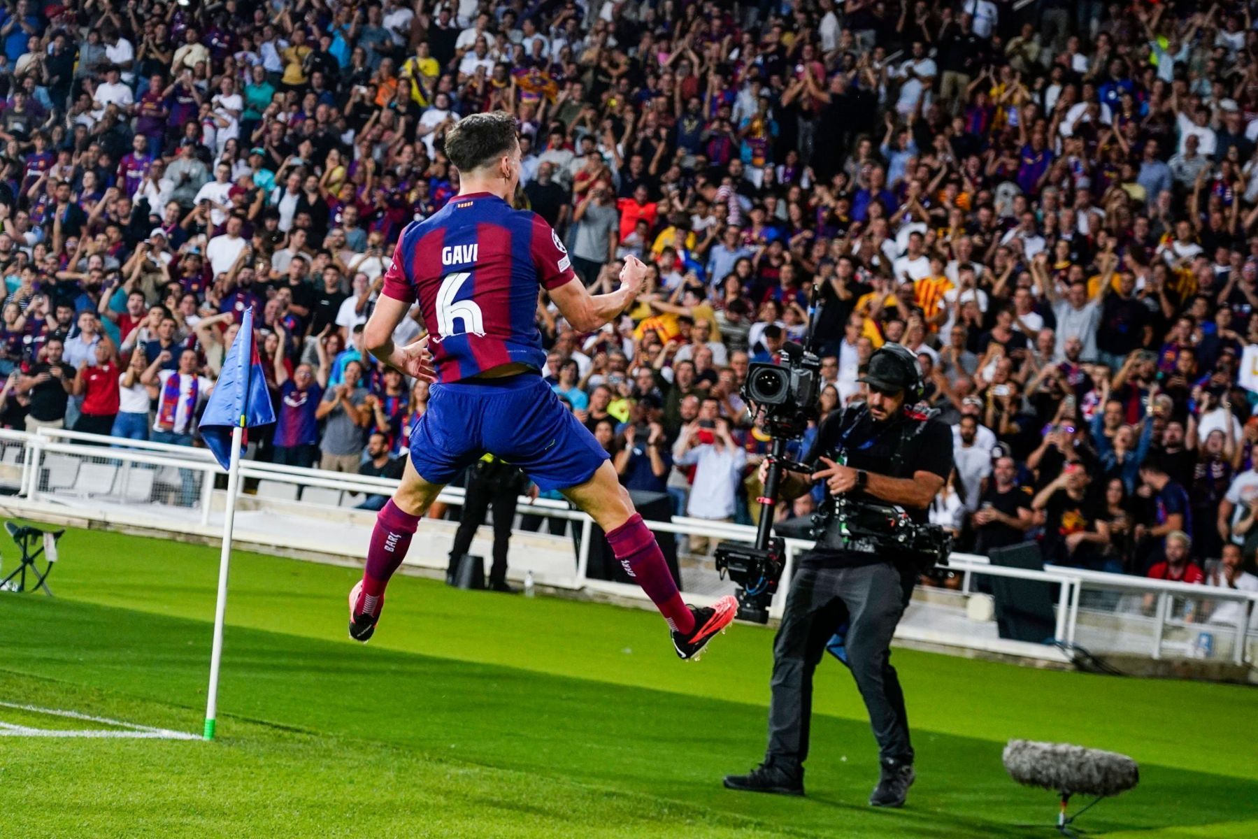 «Πεντάστερη» Μπαρτσελόνα… σκόρπισε την Αντβέρπ στην πρεμιέρα! (vids)