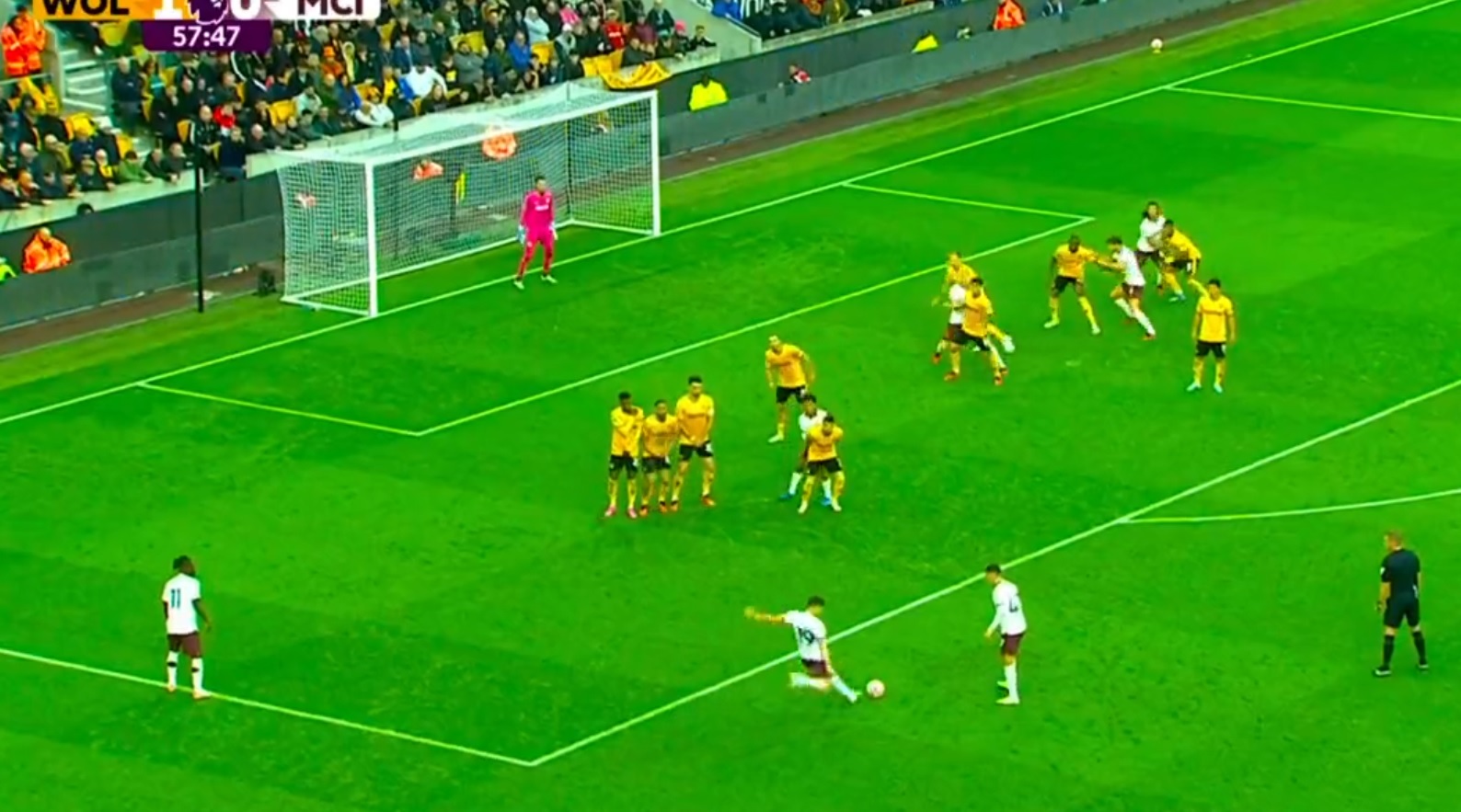 Γουλβς – Σίτι: «Ντύθηκε» Ντε Μπρούιν ο Άλβαρες και το… παστέλωσε με απευθείας φάουλ! (vids)