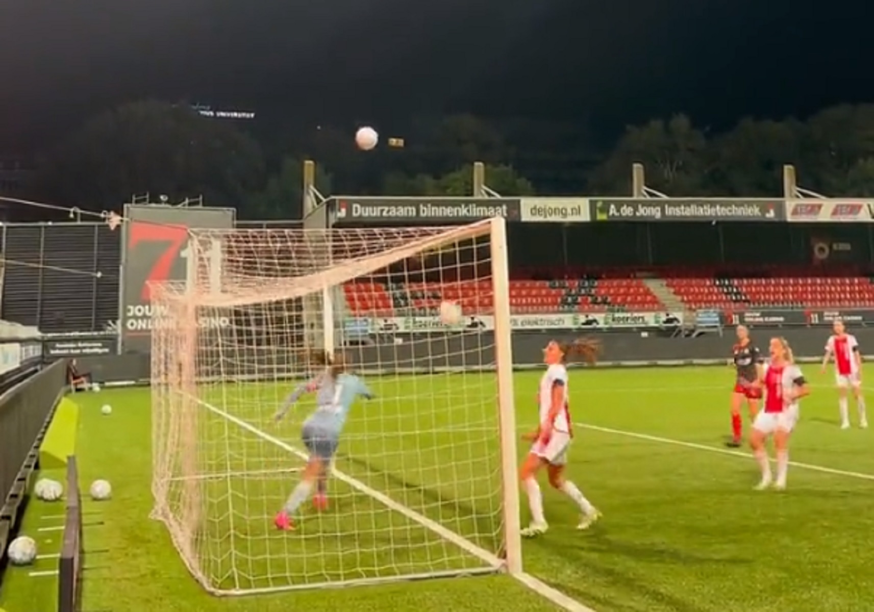 Γκολ… έπος στην Ολλανδία για τη γυναικεία ομάδα του Άγιαξ (vid)