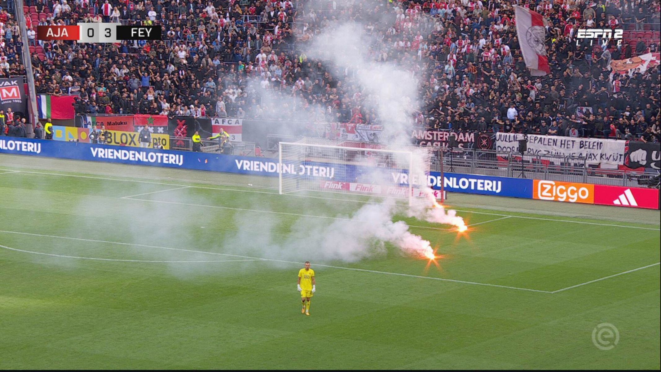 Διασυρμός και διακοπή: Η Φέγενορντ… ταπείνωσε τον Άγιαξ με τριάρα! (vids)