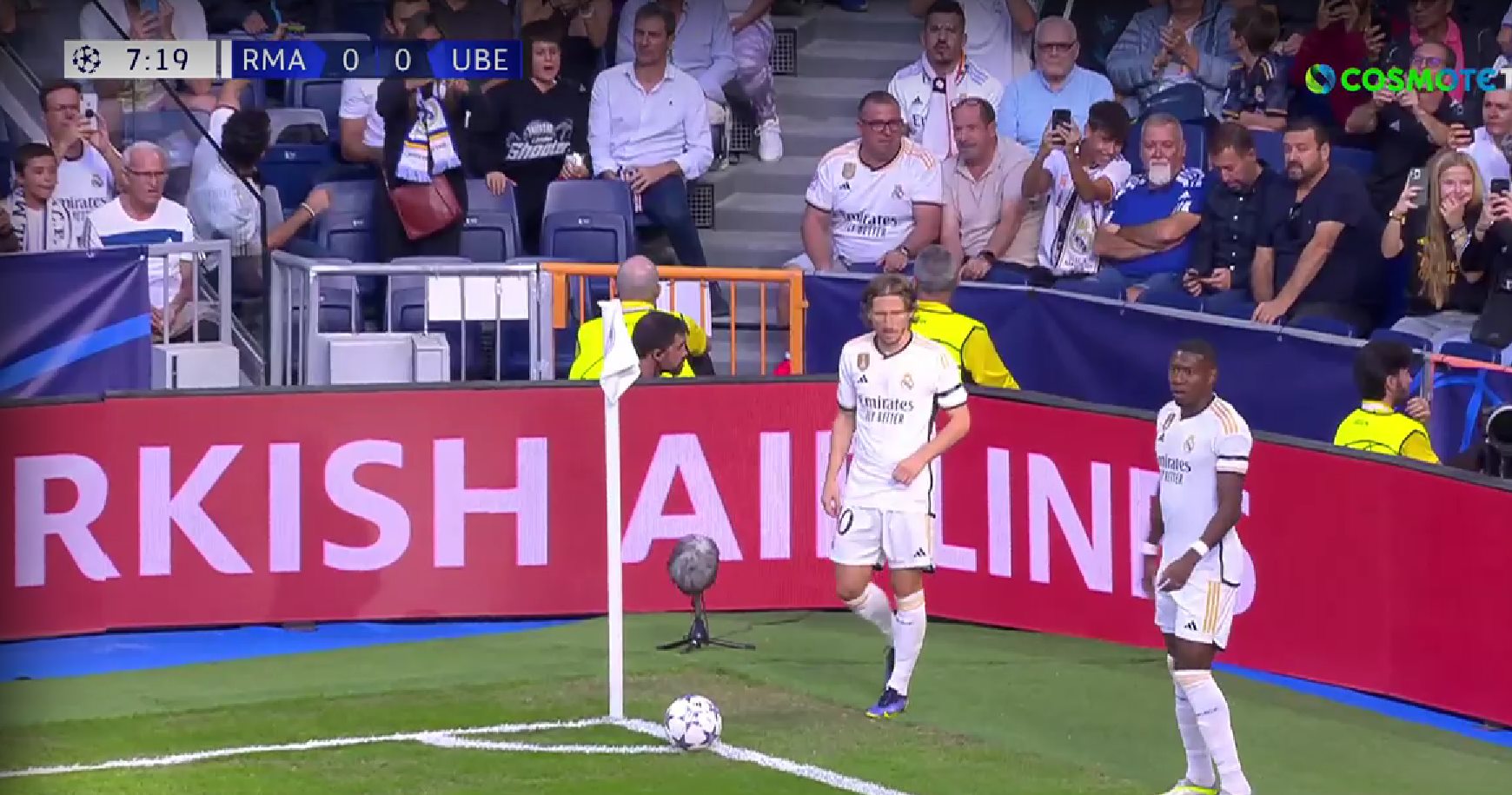 Άλλα… κόλπα από τη Ρεάλ Μαδρίτης: Εκτέλεσαν κόρνερ όπως δεν έχουμε ξαναδεί! (vid)