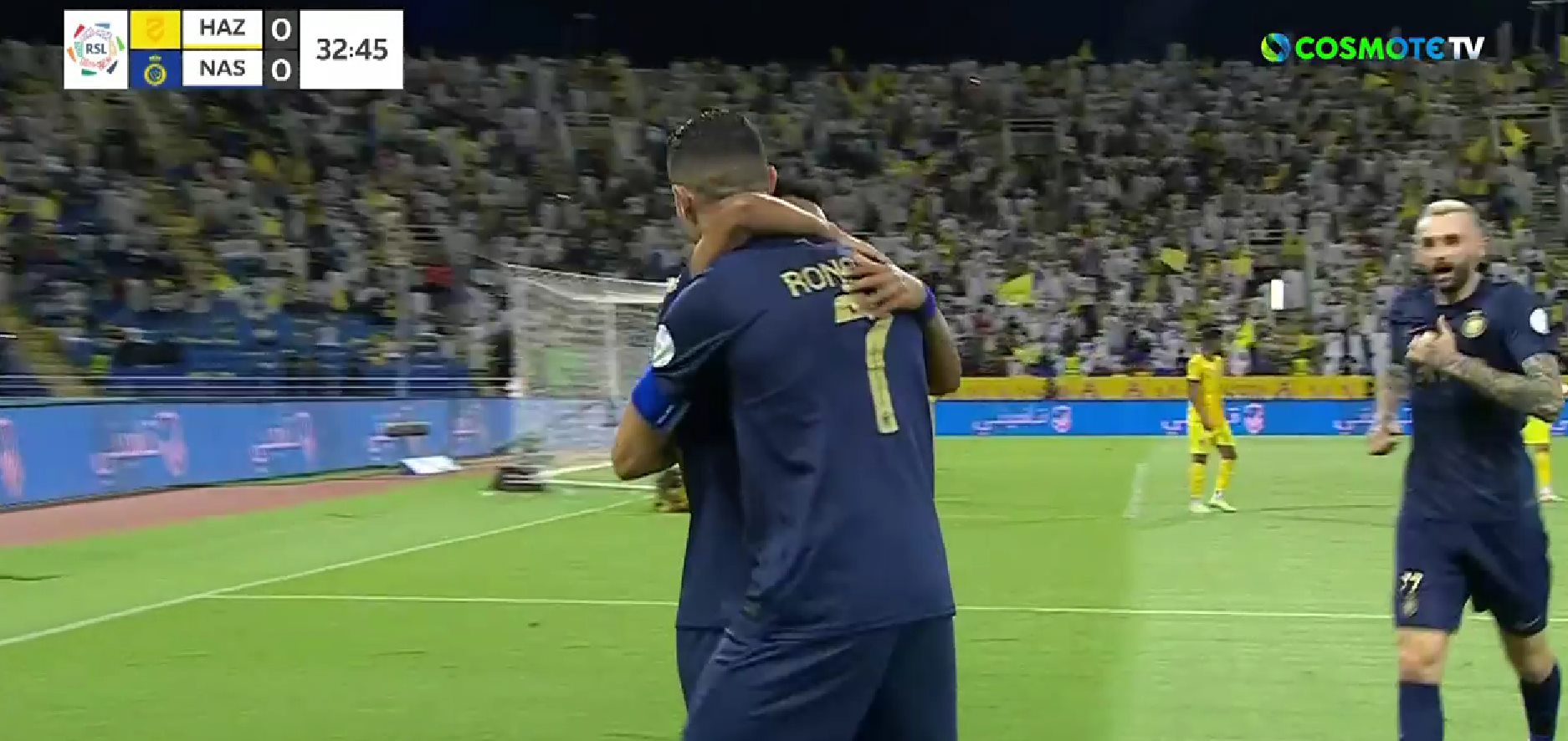 Τα κάνει… όλα για τη νίκη ο Κριστιάνο: Έγινε ο καλύτερος «σερβιτόρος» της Αλ Νασρ! (vid)