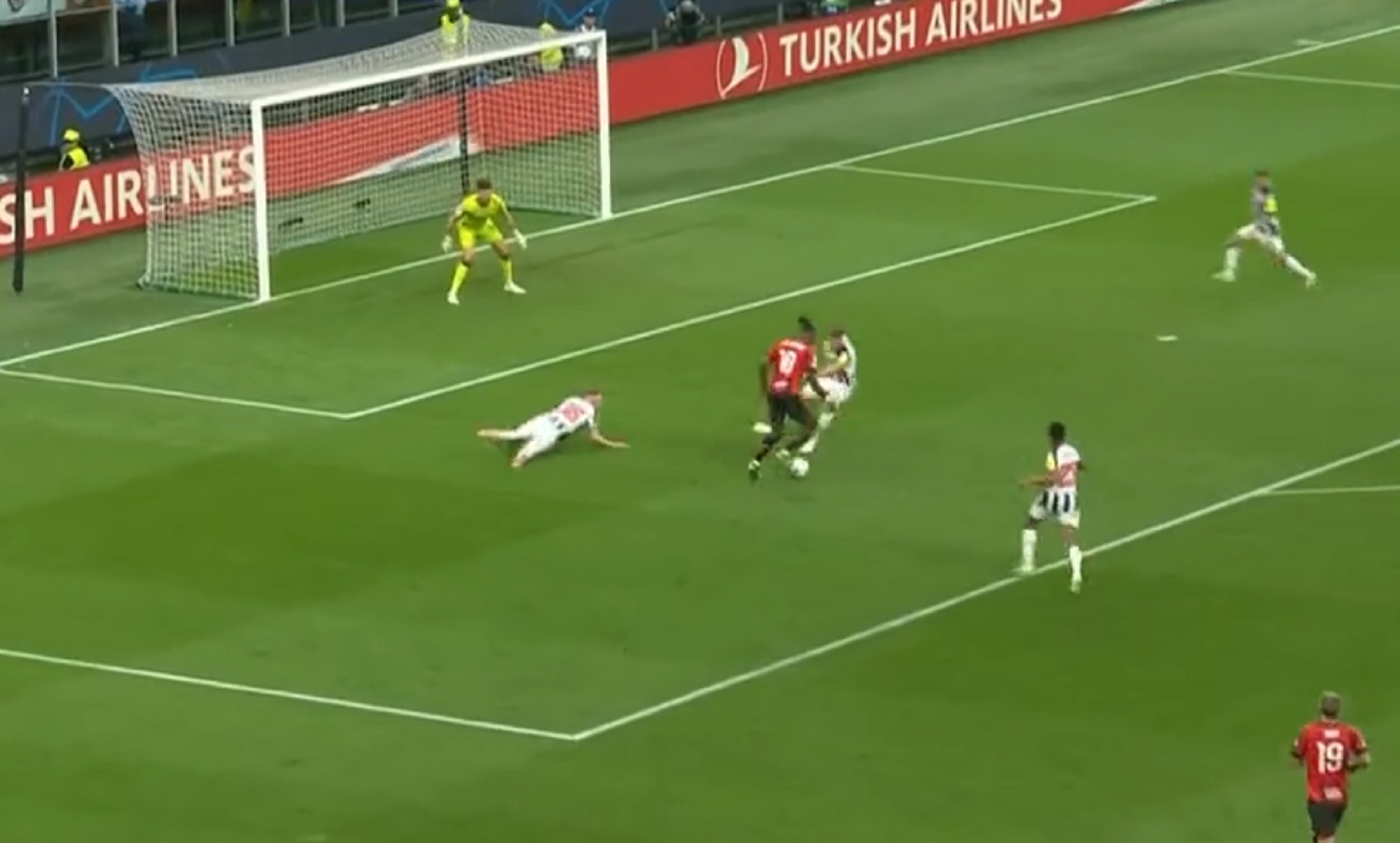 O Λεάο… σώριασε τη μισή Νιούκαστλ αλλά τα έκανε μαντάρα στο τελείωμα (vid)