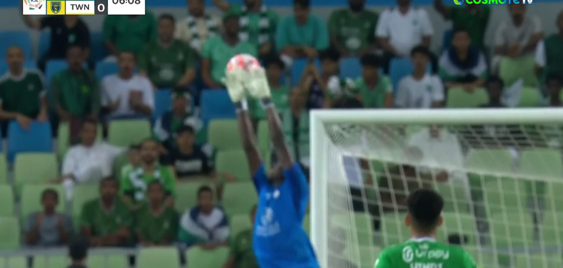 Ο Μεντί δεν πρόλαβε να πάει στη Σ. Αραβία και παραλίγο να γίνει… ρόμπα! (vid)