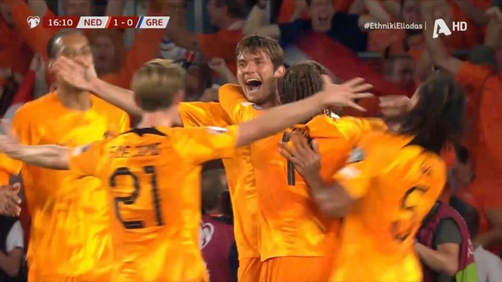 Ο Ντε Ρουν… τιμώρησε την Ελλάδα – Άνοιξε το σκορ η Ολλανδία! (vid)