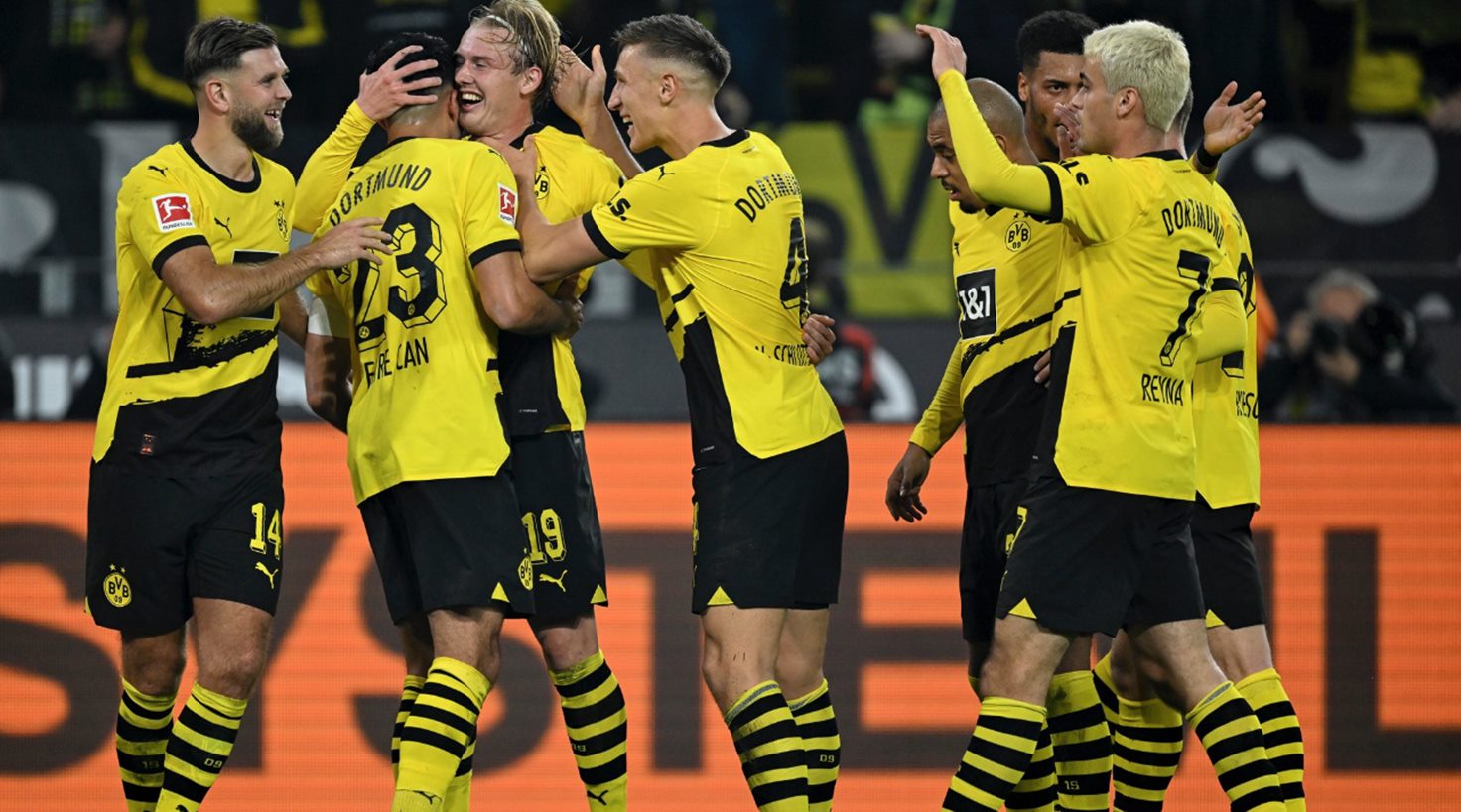 Καυτή σαν τον… Ιούλιο η Ντόρτμουντ! (vid)