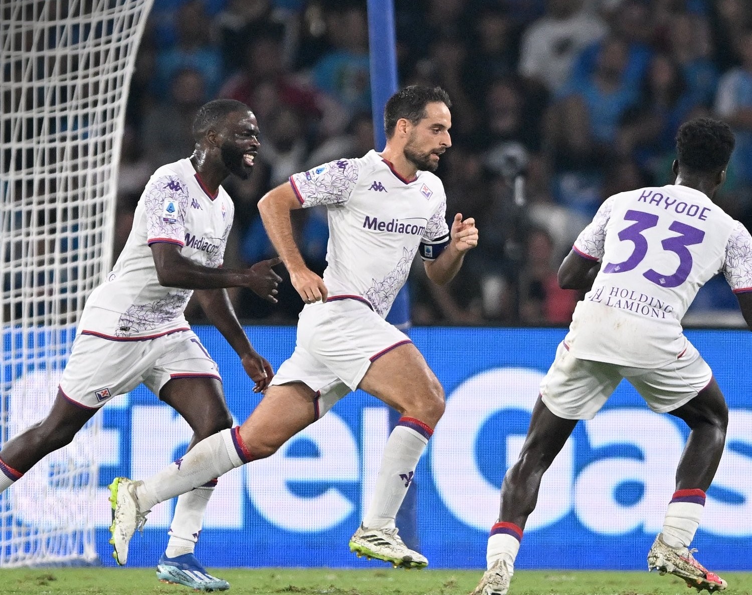 Νάπολι… αγνοείται – Μεγάλο διπλό τετράδας μέσα στο «Μαραντόνα» η Φιορεντίνα! (vid)