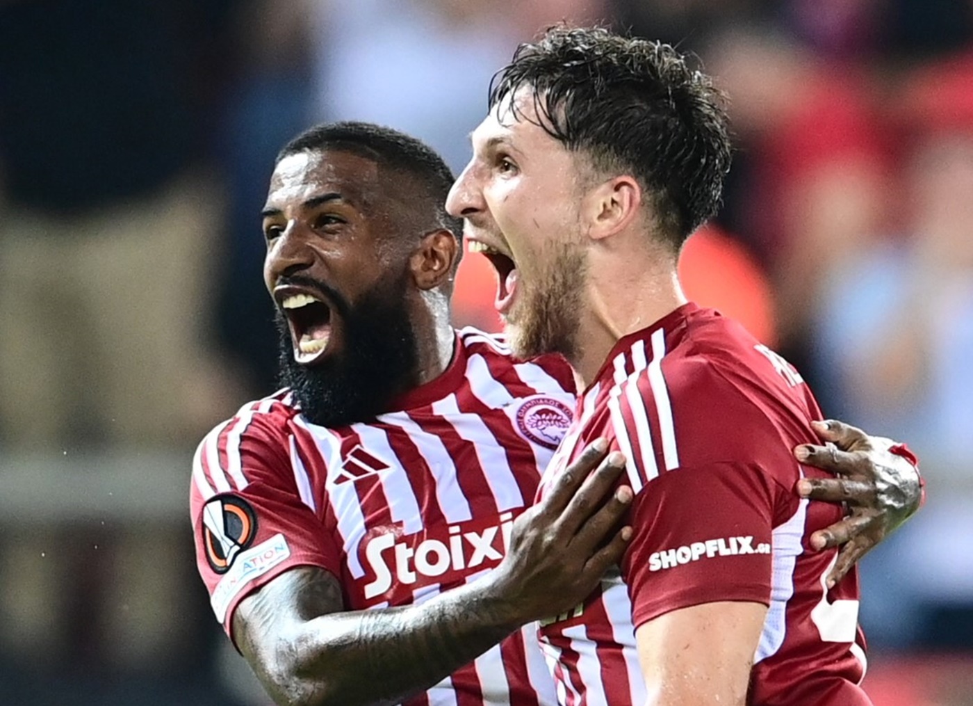 «Σφυριά» στο… δόξα πατρί της Γουέστ Χαμ ο Ολυμπιακός! (vids)