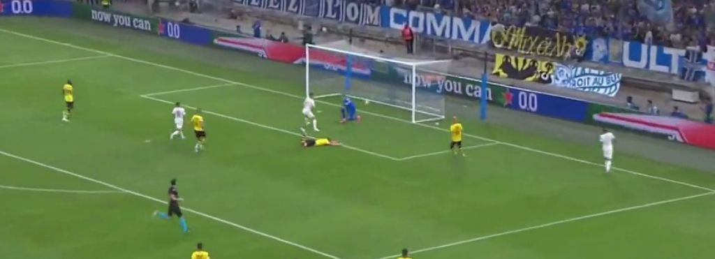 Έτσι, έκανε το 1-0 η Μαρσέιγ: Φωνές από ΑΕΚ για φάουλ στο γκολ! (vid)