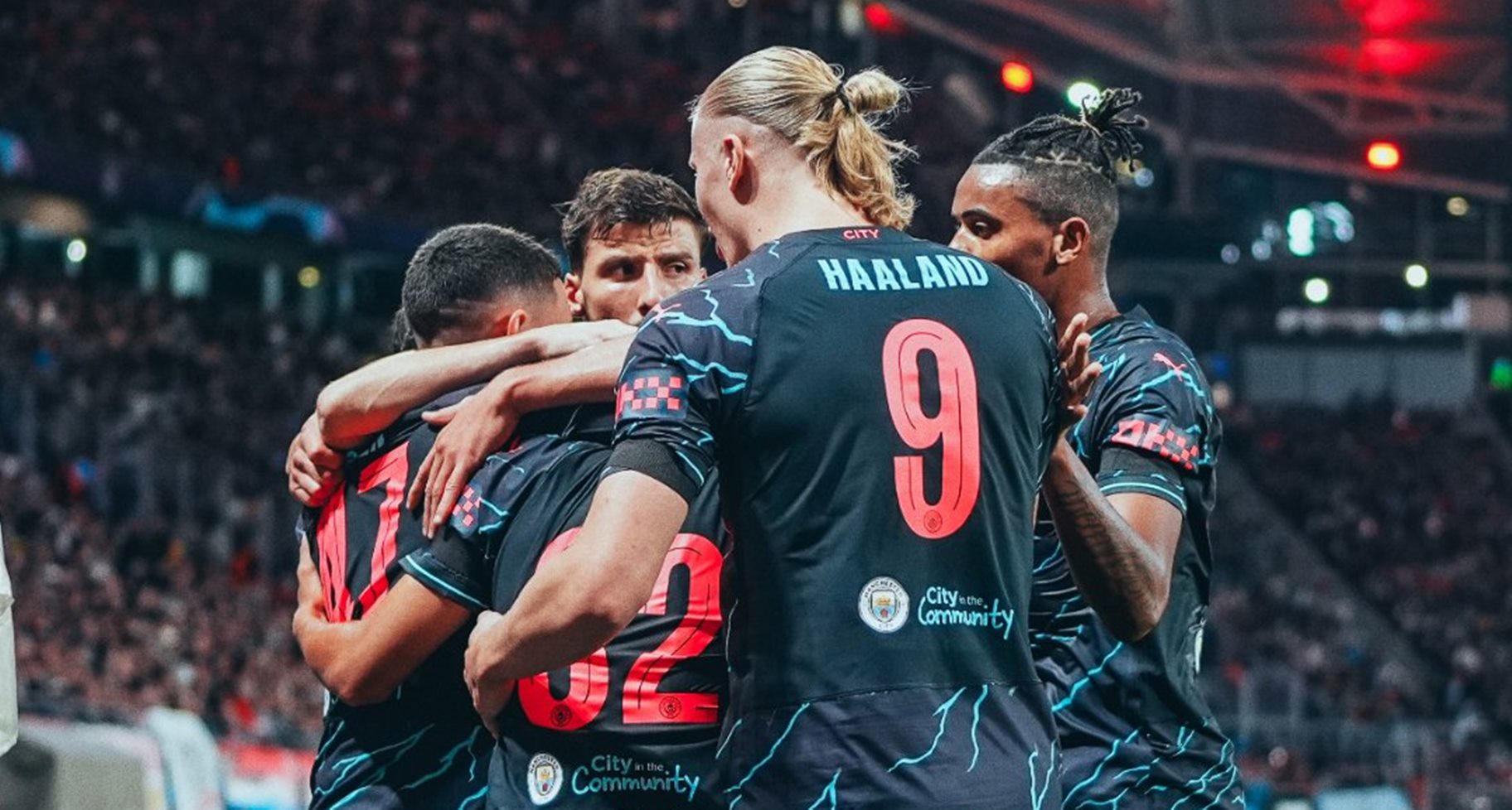 O Άλβαρες δίνει φτεράααααααα στη Μάντσεστερ Σίτι! (vids)