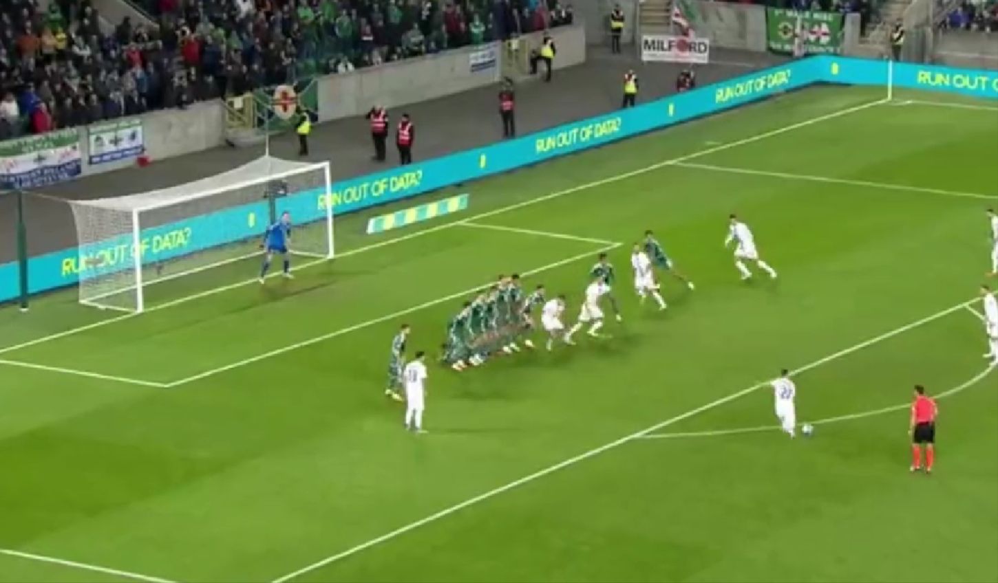 Το φάουλ του Τσέριν θα το ζήλευε μέχρι κι ο Μπέκαμ! (vid)