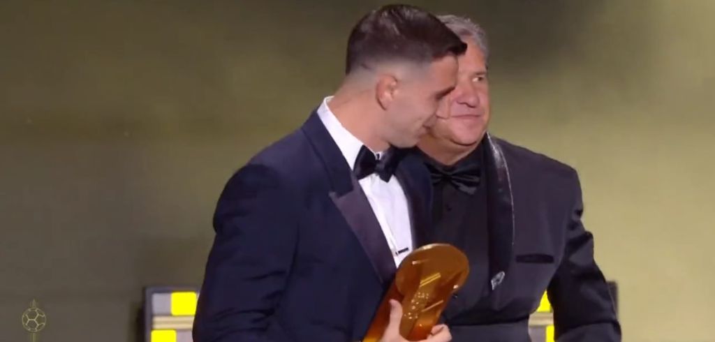 Πρώτος και καλύτερος ο «Κέρβερος» της Αργεντινής: Σήκωσε την κούπα ο Μαρτίνες!