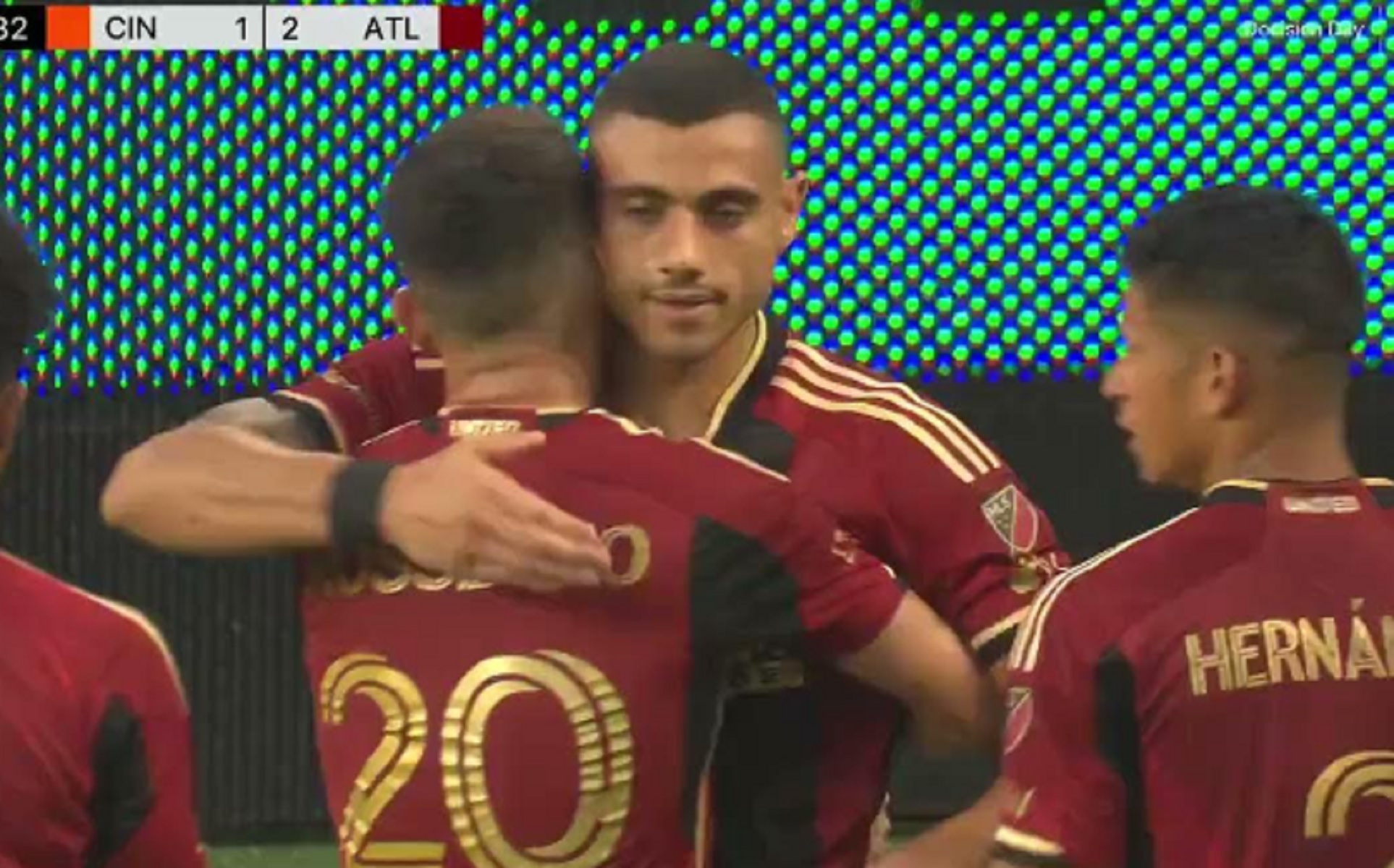 Κάνει πλάκα ο Γιακουμάκης στο ΜLS – Έκλεισε με… δίμπαλο τη κανονική διάρκεια (vid)