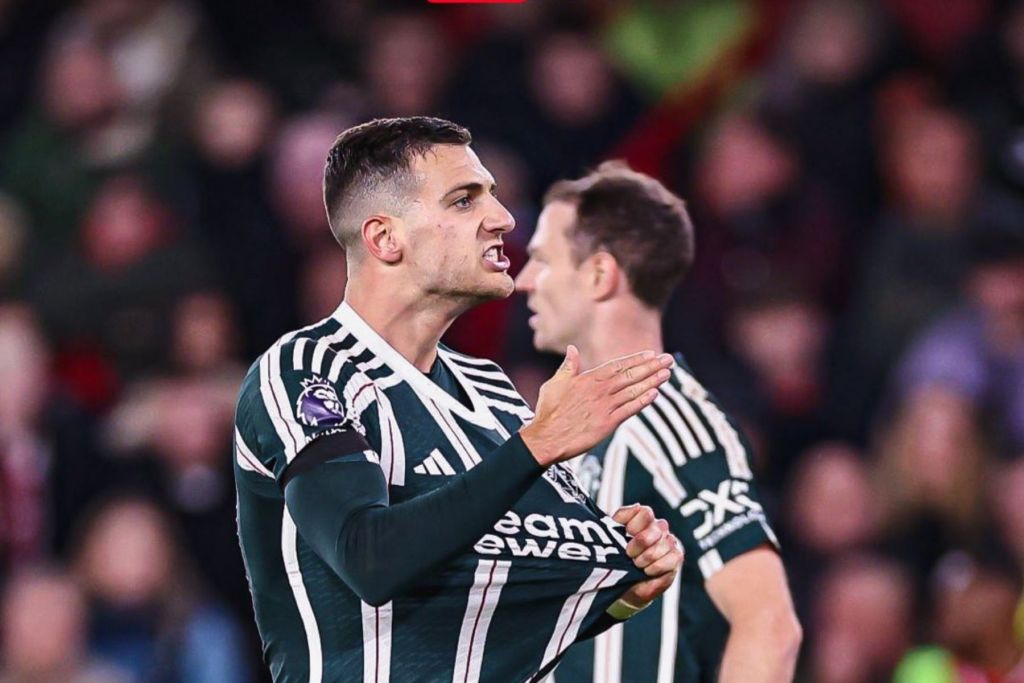 Η Γιουνάιτεντ «έκλεψε» το τρίποντο με το μαγικό γκολ του Νταλότ! (vid)