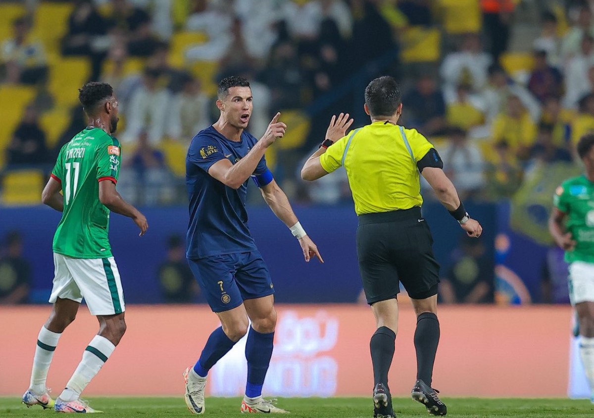 Φρικτά παράπονα από τον Κριστιάνο – «Κάντε αλλαγή τον διαιτητή!» (vid)