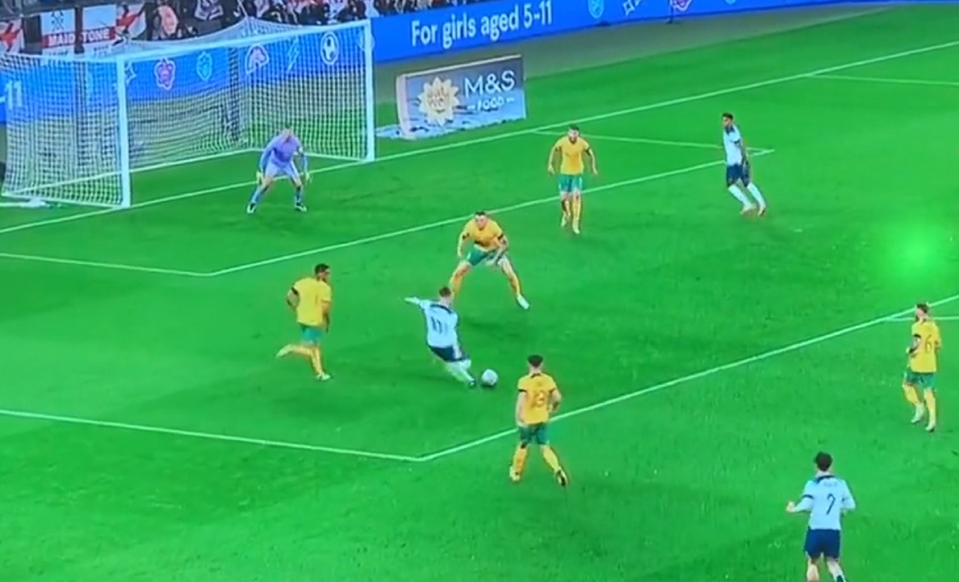 Ο Μάντισον έκανε το χειρότερο σουτ που έχεις δει ποτέ (vid)