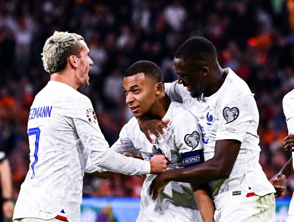 Μπαπέ… αλητεία, διέλυσε μόνος του την Ολλανδία – Δωράκι στην Ελλάδα (vid)