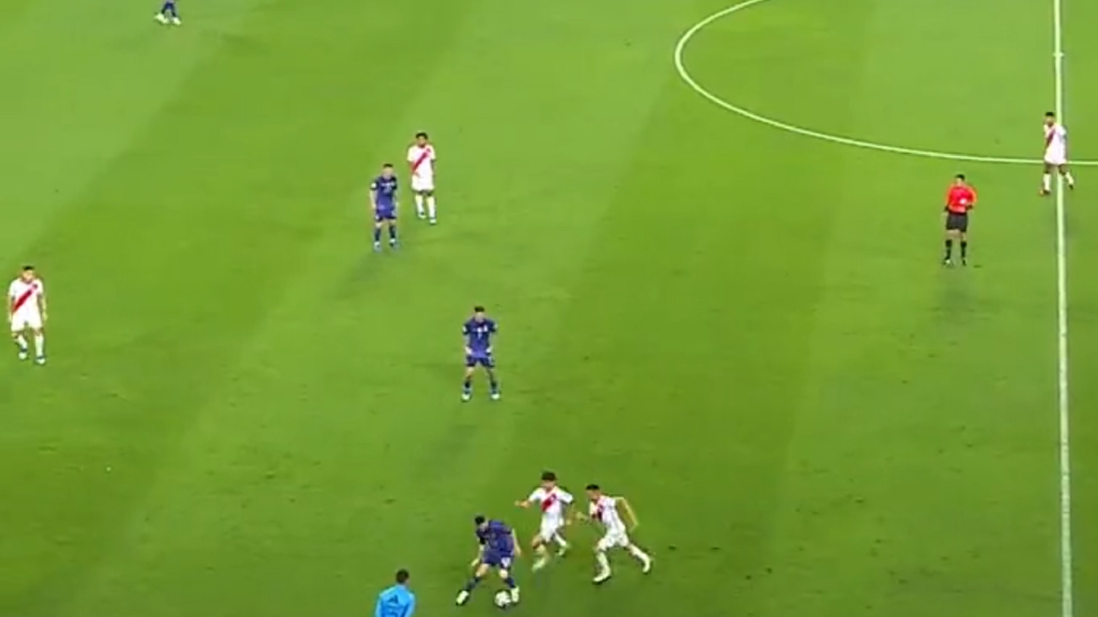 Μέσι καλύτερος και από playstation – «Πελάγωσαν» οι Περουβιανοί με τις ντρίμπλες του (vid)