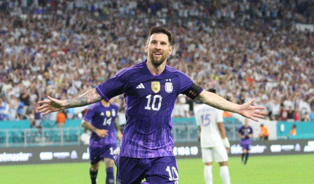 Μέσι για Αργεντινή: «Έχουμε πολύ καλή ομάδα, αλλά υπάρχει μία που μας ξεπερνάει!»