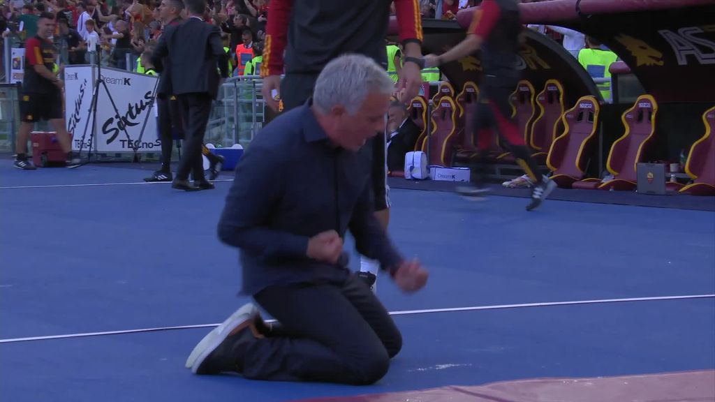 Τραγική χειρονομία του Μουρίνιο και αποβολή – «Όλο μιλάτε, κλάψτε τώρα» (vid)