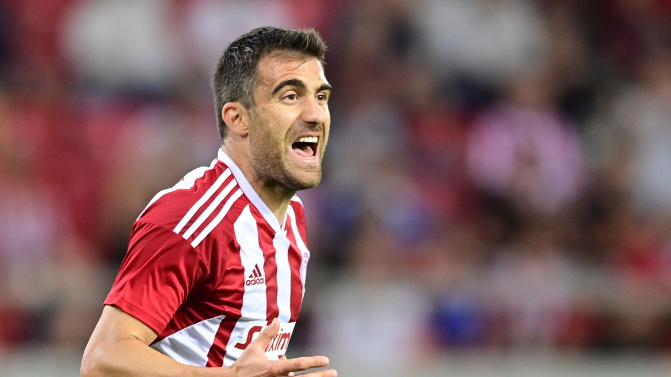 «Καμία επαφή Μπάγερν – Σωκράτη! Σούπερ λύση για τους πρωταθλητές ο Έλληνας στόπερ»