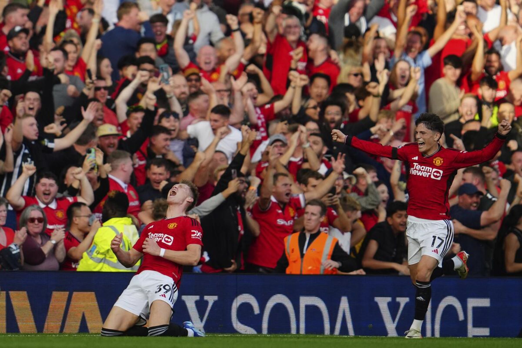 Το διπλό buzzer beater του ΜακΤόμινεϊ που έδωσε… ζωή σε Γιουνάιτεντ και Τεν Χαγκ (vid)