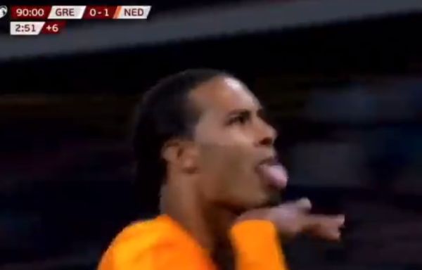 Δεν ήταν μόνο ο Φαν Ντάικ που «έκραξε» για τον αγωνιστικό χώρο του «OPAP Arena»!