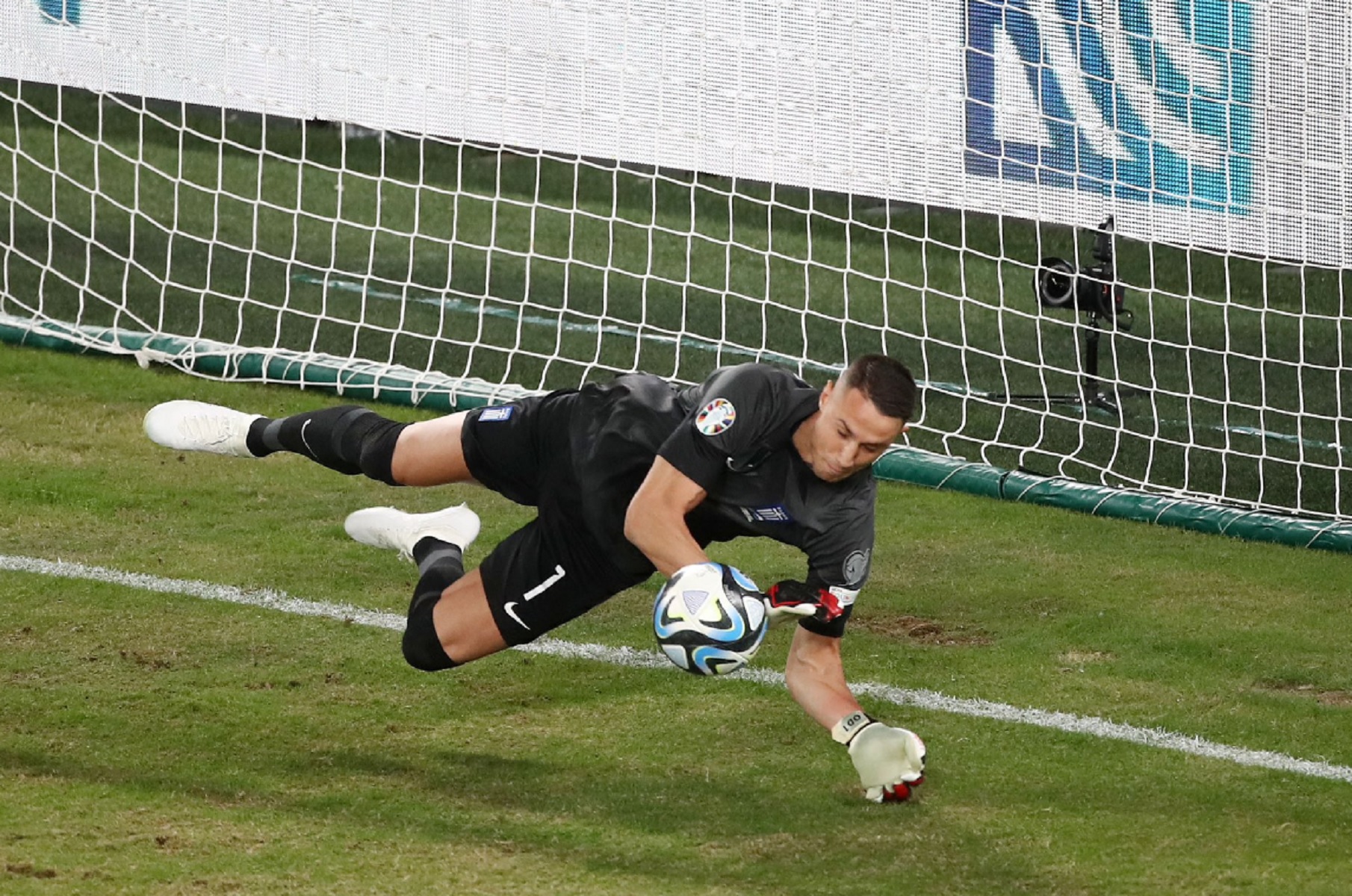 Ελλάδα – Ολλανδία: Οι σπουδαίες αποκρούσεις του μαγικού Βλαχοδήμου (vid)