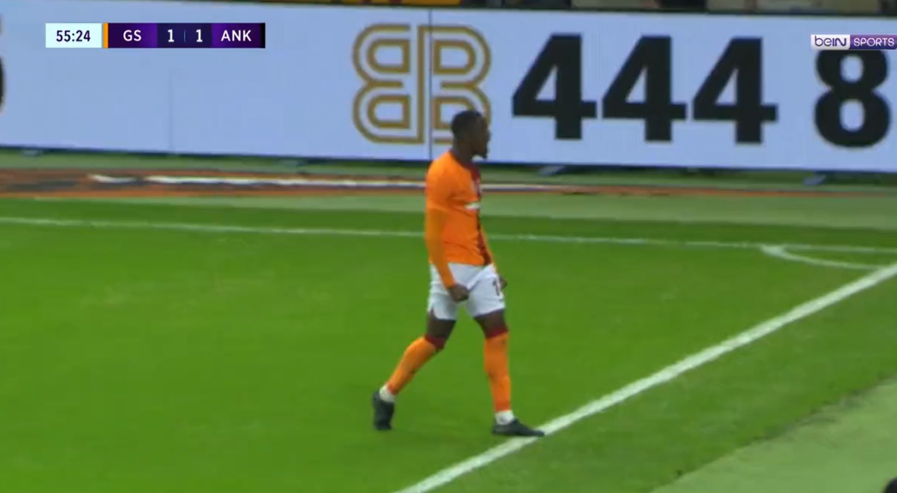 Το πρώτο γκολ του Ζαχά με τη Γαλατασαράι ήταν πραγματική ζωγραφιά! (vid)