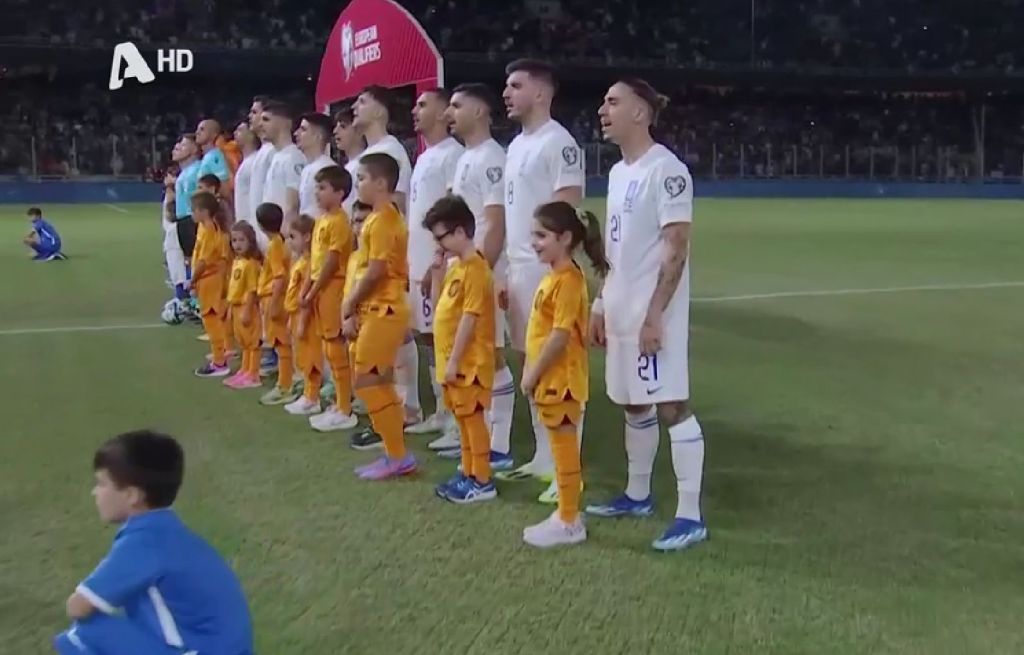 Ελλάδα – Ολλανδία: Ανατριχίλα… Η είσοδος των διεθνών και ο εθνικός ύμνος (vids)