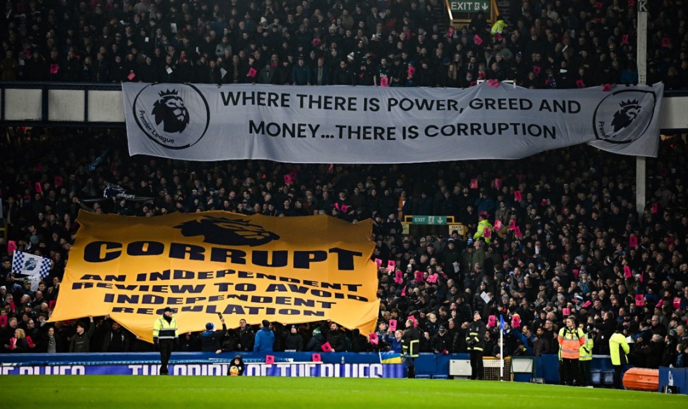 Αντεπίθεση από τους οπαδούς της Έβερτον – «Premier League, σκέτη… διαφθορά»