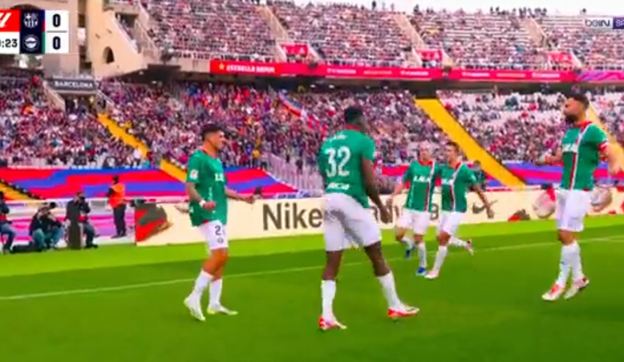 Έγραψε ιστορία η Μπαρτσελόνα – Το… άρπαξε στα 18” από την Αλαβές (vid)