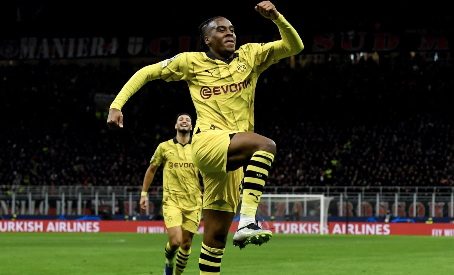 Η Ντόρτμουντ όλα τα μπορεί: Άλωσαν το Μιλάνο οι Γερμανοί! (vids)