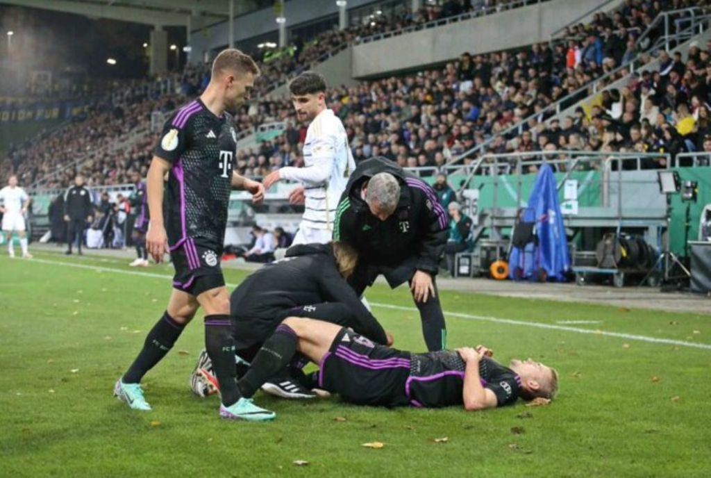Πλήγμα στην Μπάγερν Μονάχου – Χάνει μέχρι το τέλος του 2023 τον Ντε Λιχτ