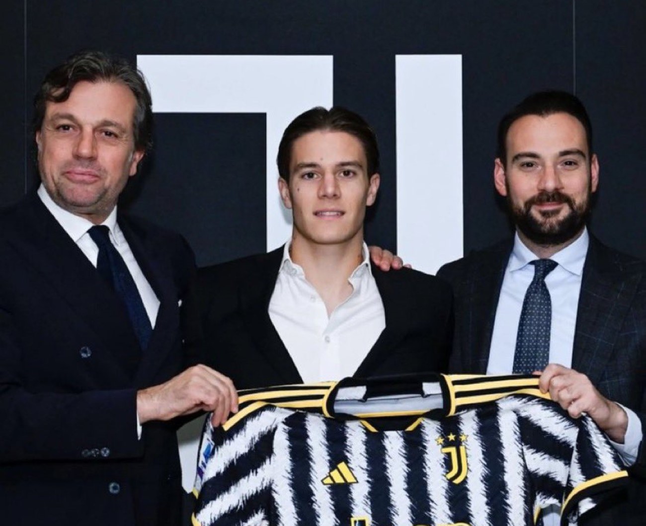 Γιουβέντους: Επιβράβευσε με νέο συμβόλαιο τον… τιμωρημένο – Κίνηση ανθρωπιάς! (pic)